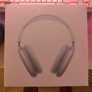 Apple AirPods Max with Smartcase in Silver